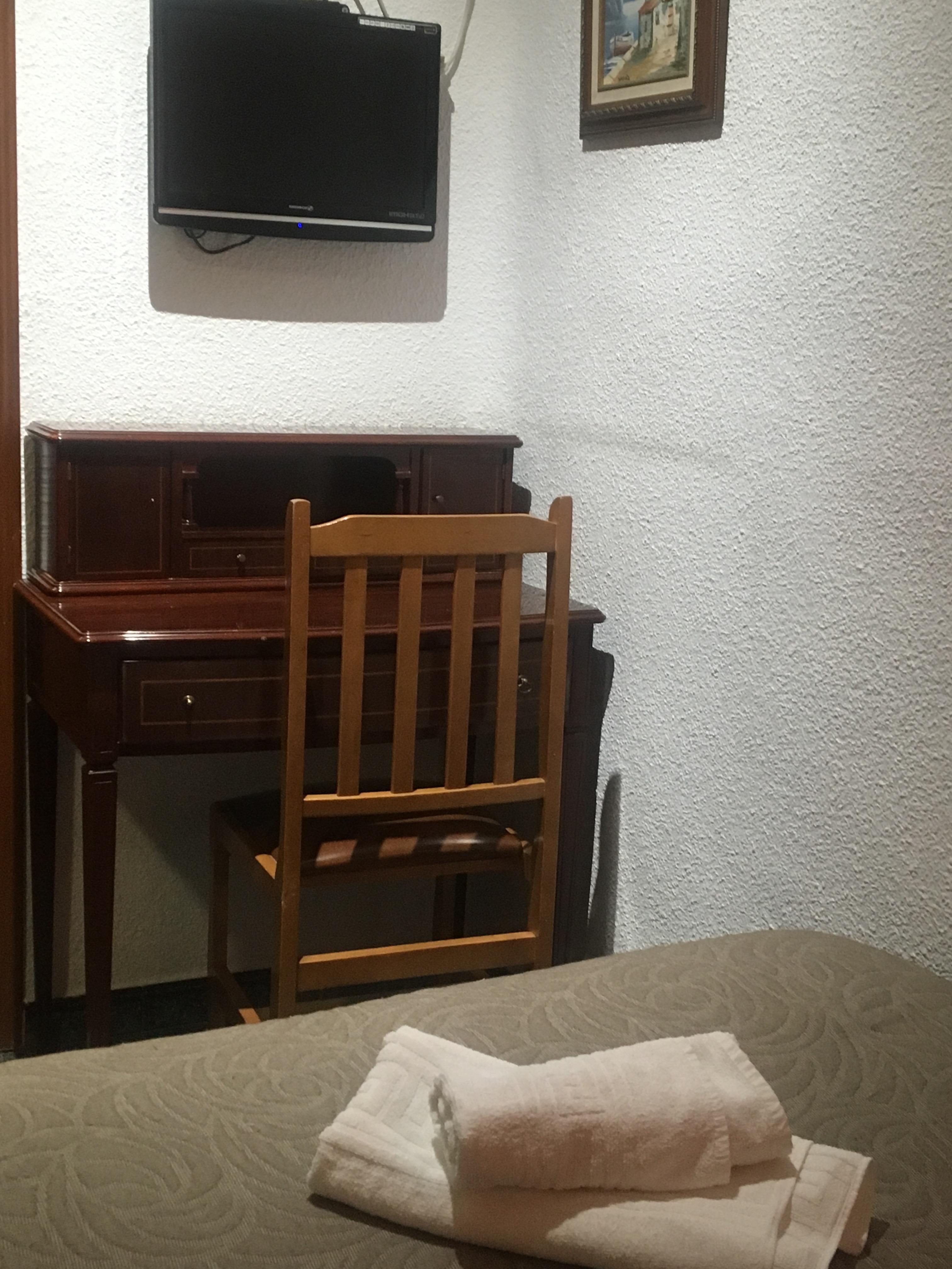 Hostal Conchita Legazpi Мадрид Екстер'єр фото
