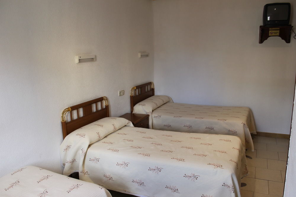 Hostal Conchita Legazpi Мадрид Екстер'єр фото