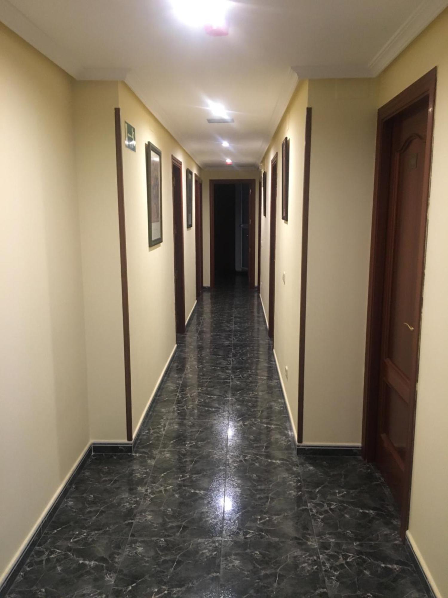 Hostal Conchita Legazpi Мадрид Екстер'єр фото