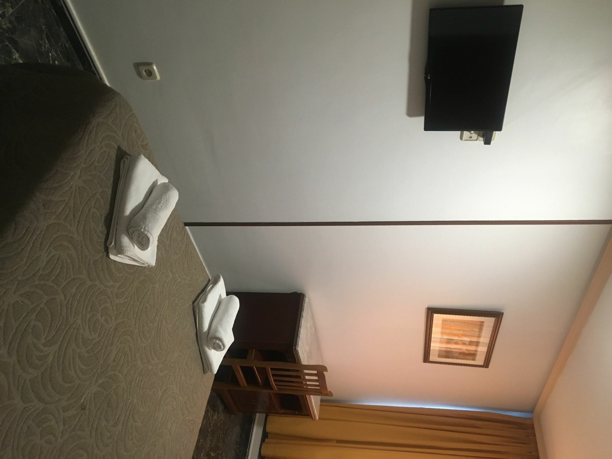 Hostal Conchita Legazpi Мадрид Екстер'єр фото